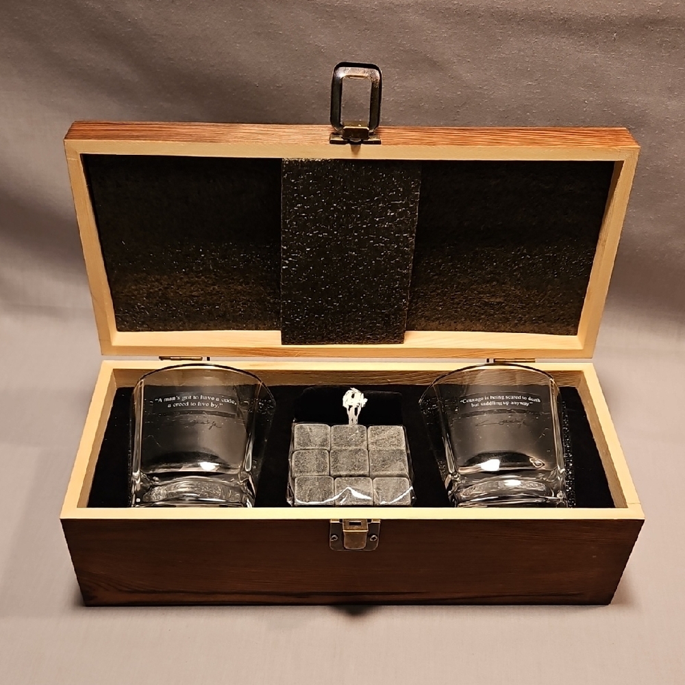New John Wayne Whiskey Glass Set With Wooden Presentation Box